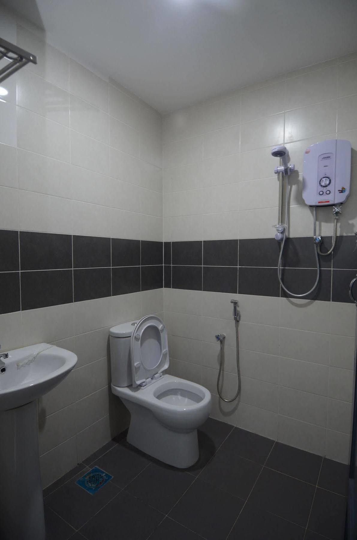 Kuok Pin Hotel Kuching Luaran gambar